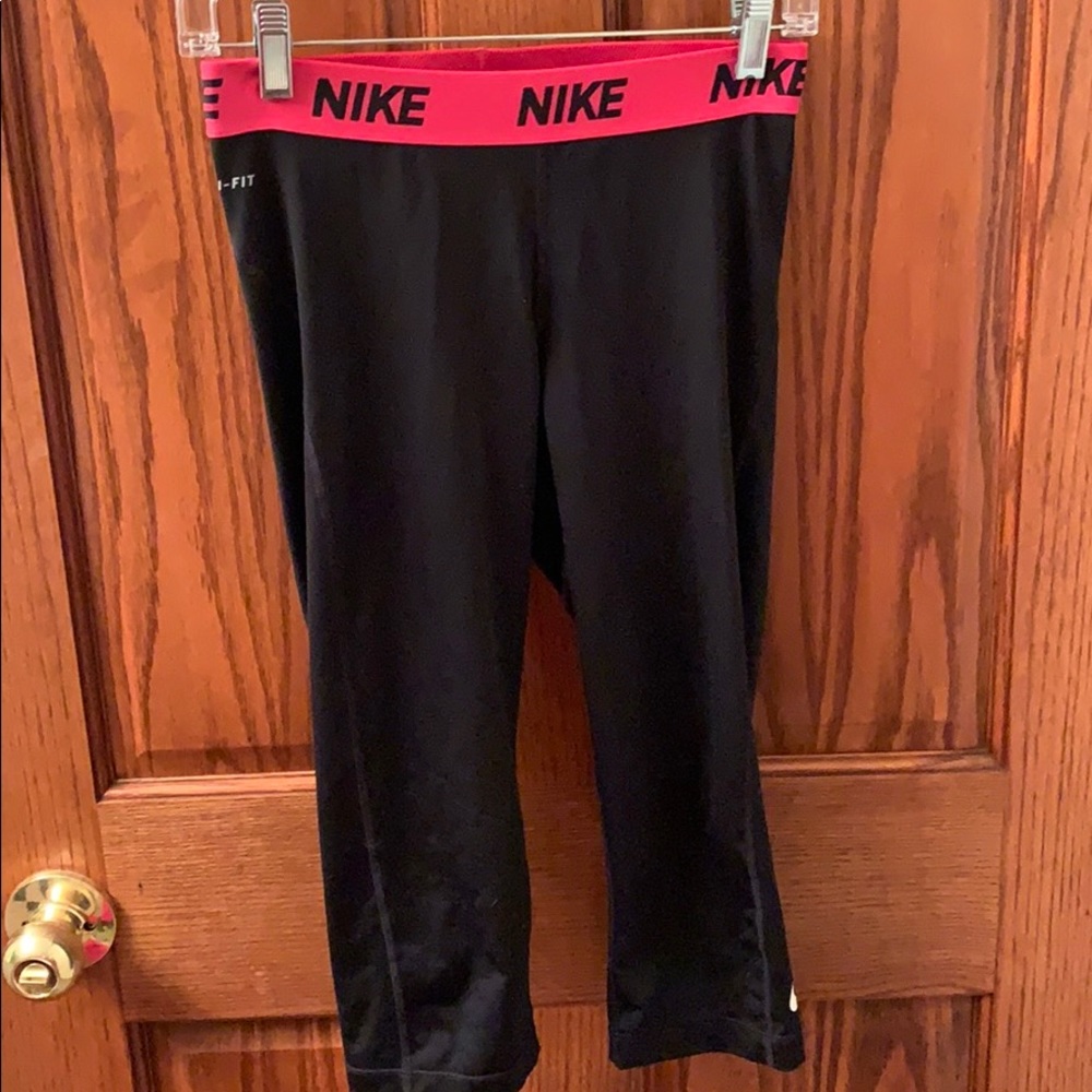 Nike Black DRI-FIT crop leggings